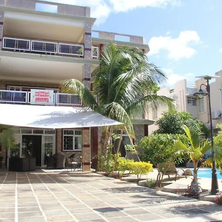 Lariad Ltd Hotel